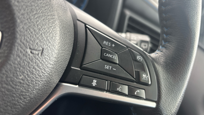 Nissan LEAF 110kW N-Connecta 39kWh 5dr Auto Electric Hatchback